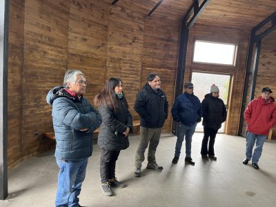 ALCALDE VISITA CEMENTERIO QUEPUCA RALCO